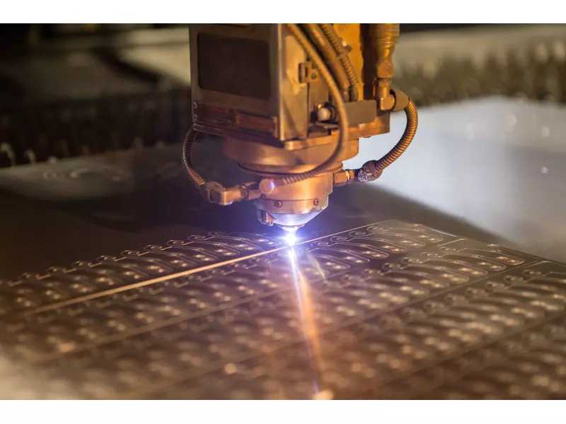 Lavorazione Laser in piano.webp